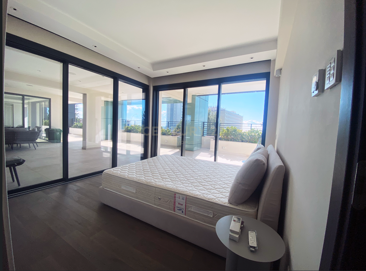 4 bedrooms Apartment in Parekklisia, Limassol, Cyprus No. 30625