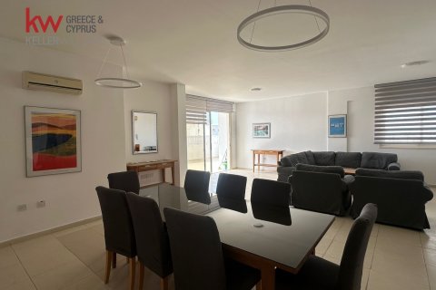3 dormitorios Apartamento en Larnaca, Larnaka,  No. 49920 3