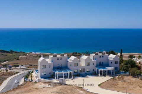 3 bedrooms Apartment in Chloraka, Paphos,  No. 7637 6
