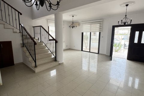 5 bedrooms Villa in Oroklini, Larnaka, No. 39581 3