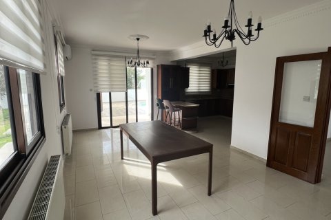 5 bedrooms Villa in Oroklini, Larnaka, No. 39581 6