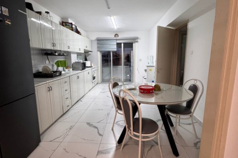 3 bedrooms Apartment in Larnaca, Larnaka,  No. 39579 4