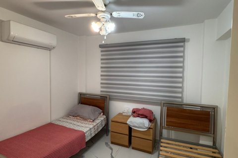 3 bedrooms Apartment in Larnaca, Larnaka,  No. 39579 8