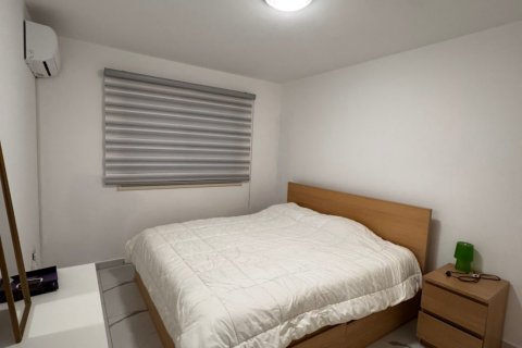 3 bedrooms Apartment in Larnaca, Larnaka,  No. 39579 6