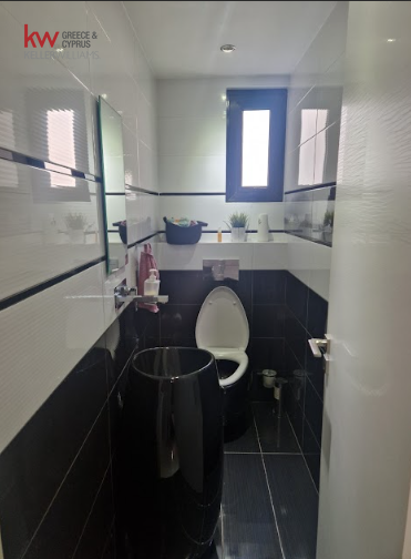 3 bedrooms Apartment in Nicosia, Cyprus No. 39575