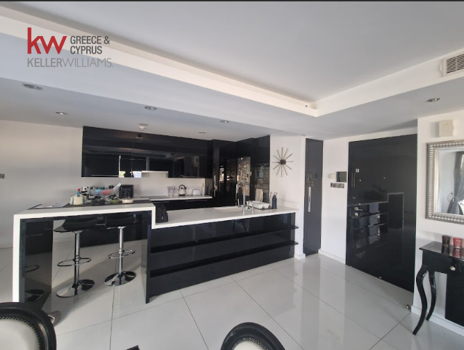 3 bedrooms Apartment in Nicosia, Cyprus No. 39575