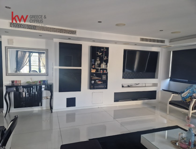 3 bedrooms Apartment in Nicosia, Cyprus No. 39575