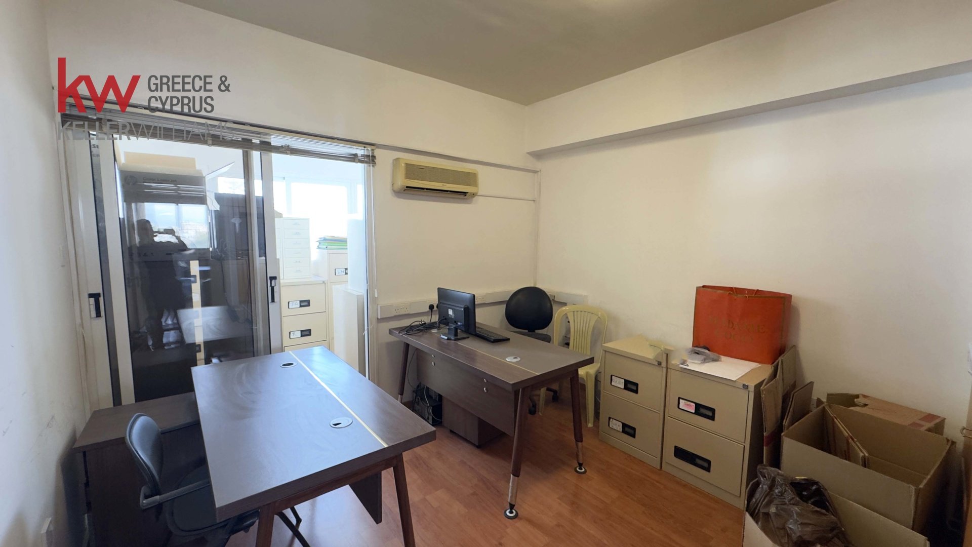 3 bedrooms Apartment in Larnaca, Larnaka, Cyprus No. 39536