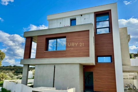 4 bedrooms Villa in Agios Tychonas, Limassol,  No. 25067 2