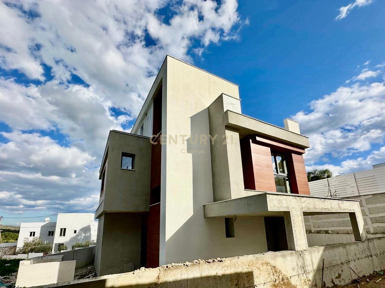 4 bedrooms Villa in Agios Tychonas, Limassol, Cyprus No. 25067