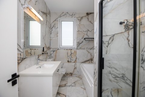 5 bedrooms Villa in Protaras, Ammochostos, No. 19053 7