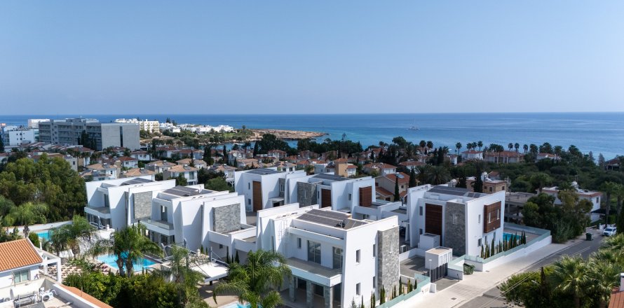 5 bedrooms Villa in Protaras, Ammochostos, No. 19053