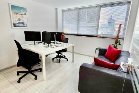 Офис 138м2 в Лимассол, Лимасол,  № 53761 4