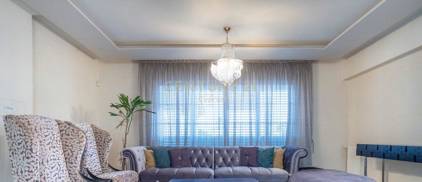 6 bedrooms Villa in Germasogeia, Limassol, Cyprus No. 53766