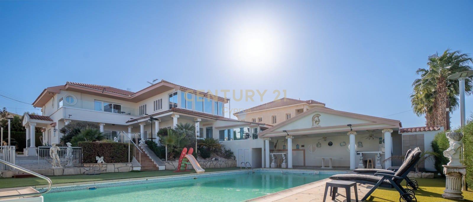 6 bedrooms Villa in Germasogeia, Limassol, Cyprus No. 53766