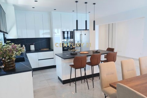 3 dormitorios Apartamento en Germasogeia, Limassol,  No. 55239 3