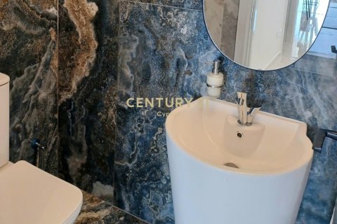 3 dormitorios Apartamento en Germasogeia, Limassol,  No. 55239 11
