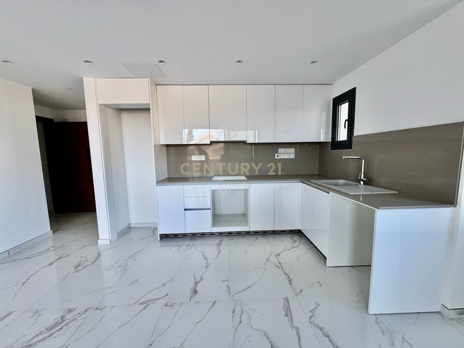 2 dormitorios Apartamento en Agios Athanasios, Limassol, Chipre No. 55238