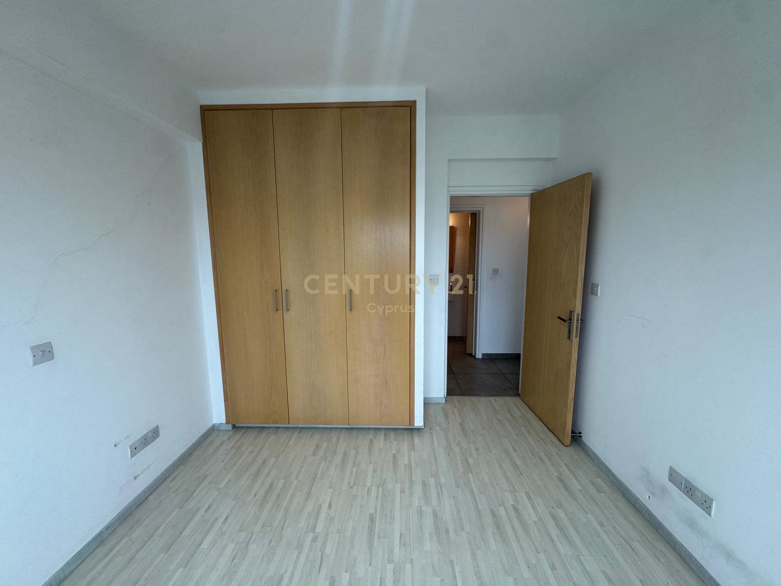 3 bedrooms Apartment in Limassol, Cyprus No. 55240