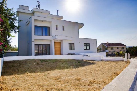 Studio Villa in Limassol,  No. 38302