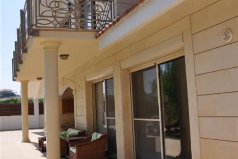 6 bedrooms Villa in Limassol,  No. 38300 6