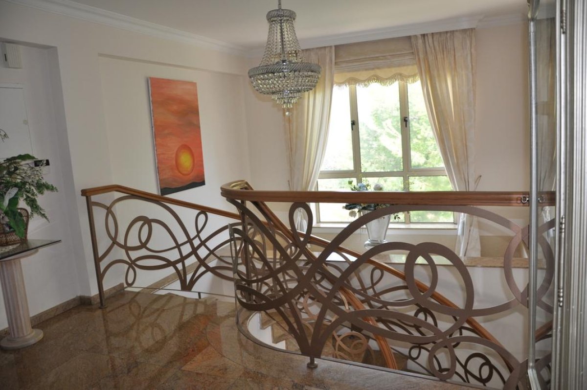 6 bedrooms Villa in Limassol, Cyprus No. 38300