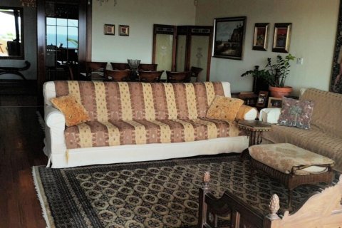 Studio Apartment in Limassol,  No. 38299 3