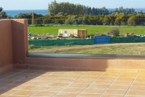 2 rooms Apartment in Paphos, No. 38040 4