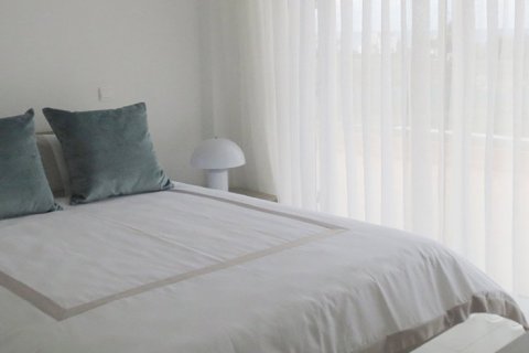 2 rooms Apartment in Paphos, No. 38040 6