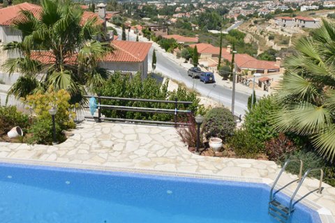 3 rooms Villa in Paphos,  No. 38042