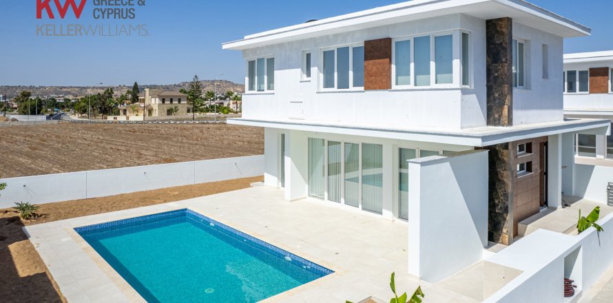 3 bedrooms Villa in Pyla, Larnaka,  No. 52003