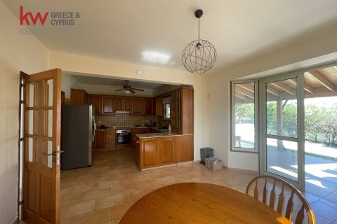 5 bedrooms Townhouse in Larnaca, Larnaka,  No. 52001 5