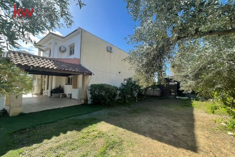 5 bedrooms Townhouse in Larnaca, Larnaka,  No. 52001 12