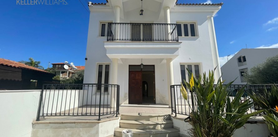 5 bedrooms Townhouse in Larnaca, Larnaka,  No. 52001
