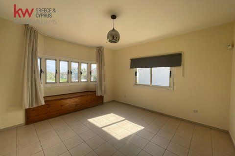 5 bedrooms Townhouse in Larnaca, Larnaka,  No. 52001 29