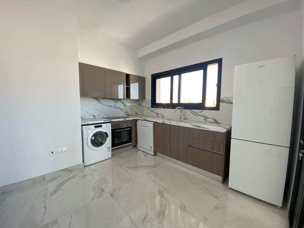 2 dormitorios Apartamento en Germasogeia, Limassol, Chipre No. 24411