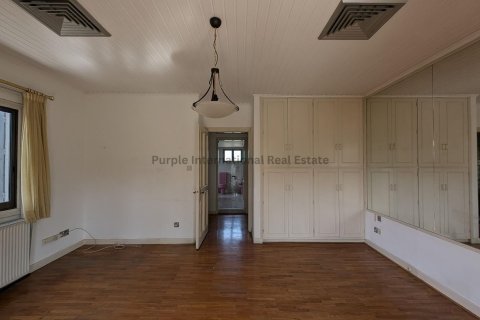 3 bedrooms Villa in Nicosia,  No. 37216 20