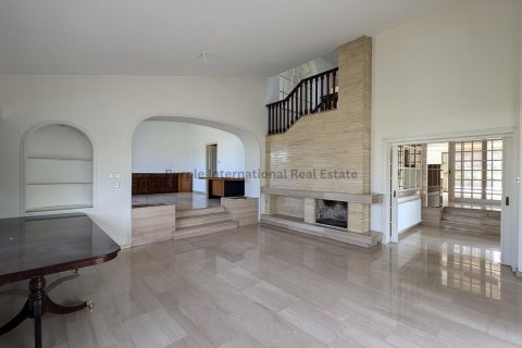 3 bedrooms Villa in Nicosia,  No. 37216 24