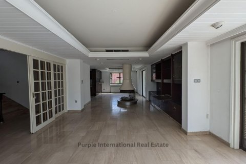 Вилла с 3 спальнями в Никосия, Кипр № 37216 18