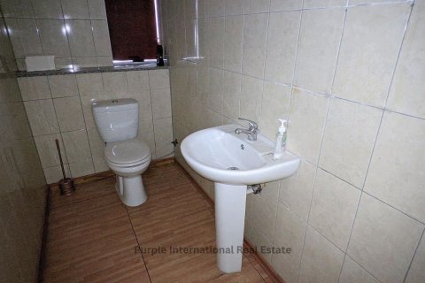 Магазин 204м2 в Никосия, Кипр № 37212 15