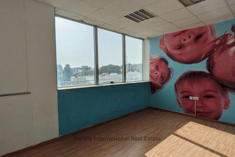 Магазин 204м2 в Никосия, Кипр № 37212 9