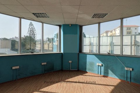 Магазин 204м2 в Никосия, Кипр № 37212 12