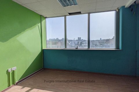Магазин 204м2 в Никосия, Кипр № 37212 14