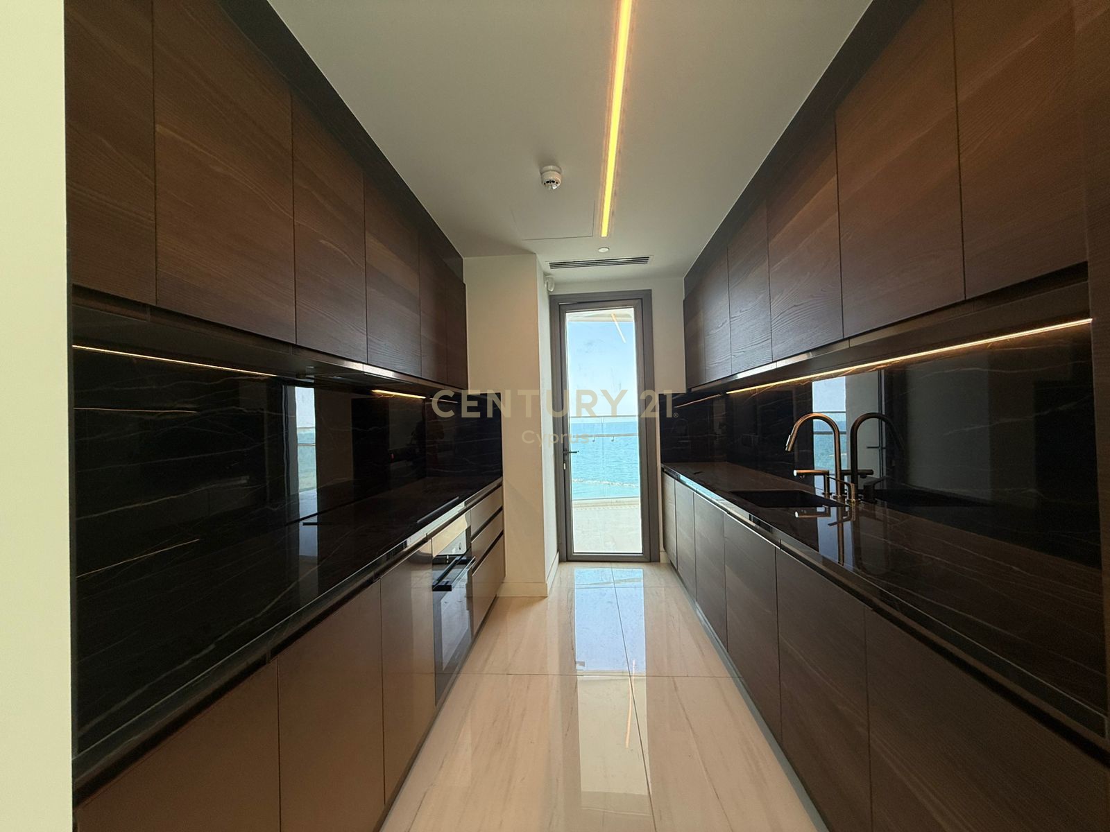 3 chambres Appartement à Germasogeia, Limassol, Chypre No. 6394