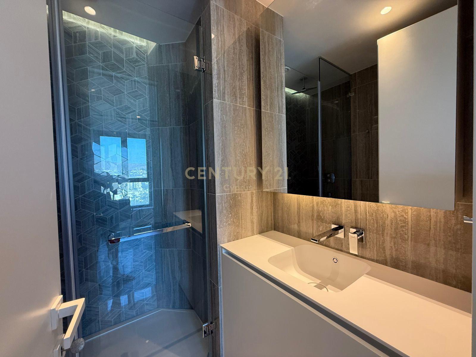 3 chambres Appartement à Germasogeia, Limassol, Chypre No. 6394