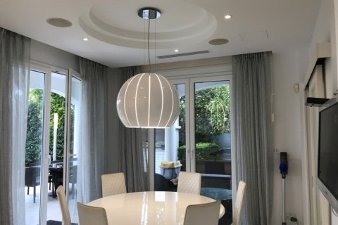 Вилла с 5 спальнями в Лимассол, Лимасол,  № 38436 6