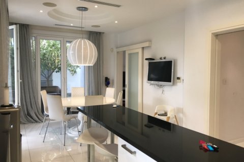 Вилла с 5 спальнями в Лимассол, Лимасол,  № 38436 5