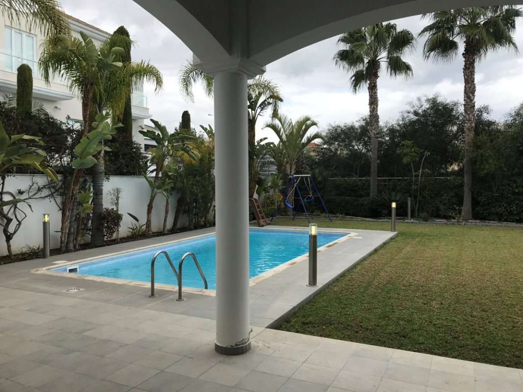 5 bedrooms Villa in Limassol, Cyprus No. 38436