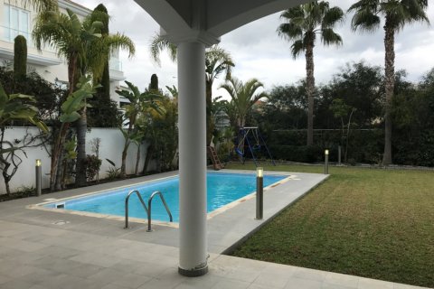 Вилла с 5 спальнями в Лимассол, Лимасол,  № 38436 8