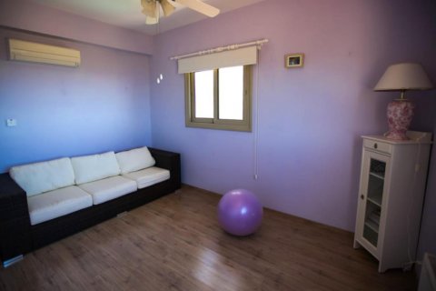 Вилла с 3 спальнями в Лимассол, Лимасол,  № 38433 2